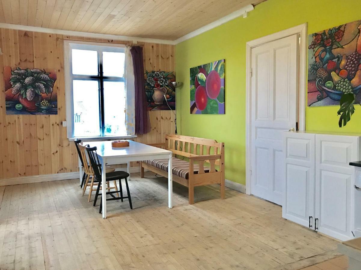 Parkgatan Villa Krylbo ภายนอก รูปภาพ