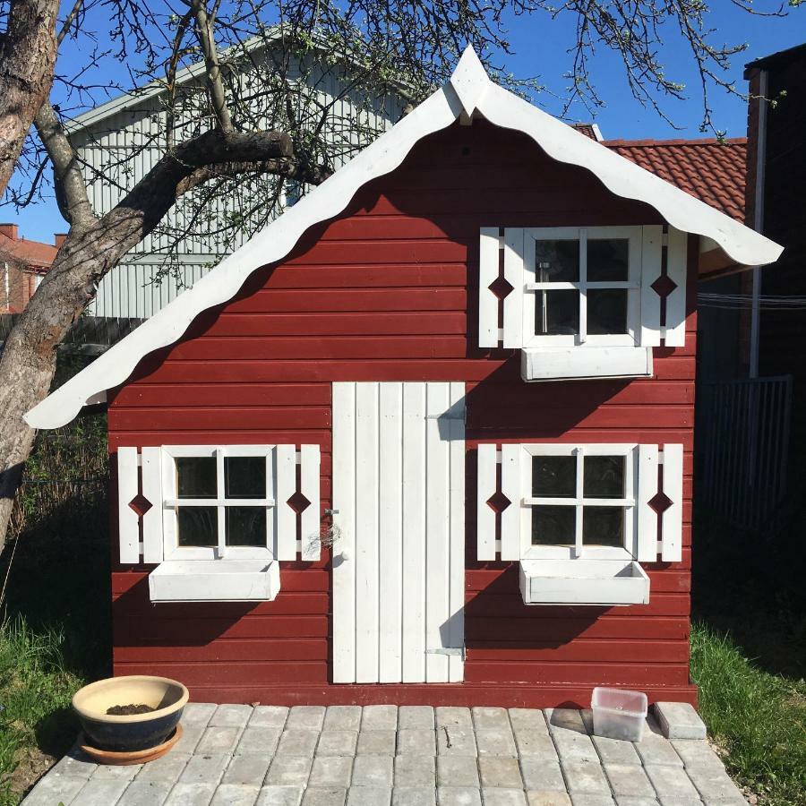 Parkgatan Villa Krylbo ภายนอก รูปภาพ